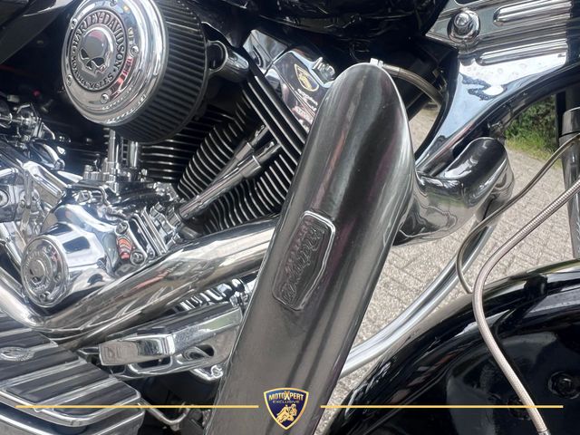 harley-davidson - road-king-classic-flhrci