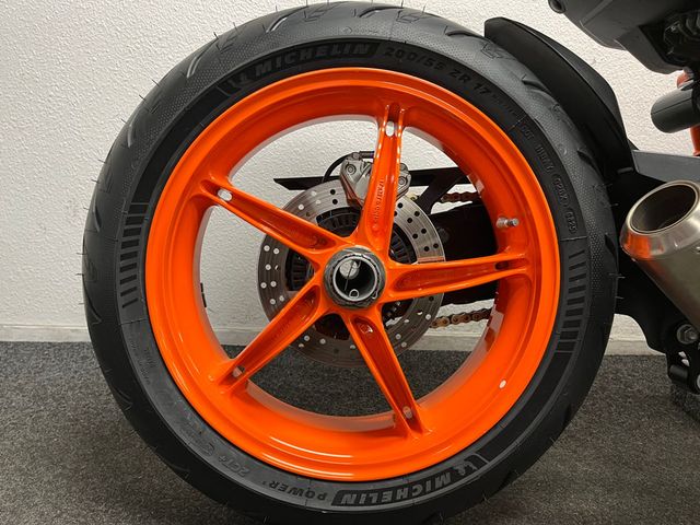 ktm - 1290-super-duke-r