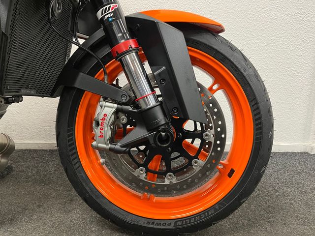 ktm - 1290-super-duke-r