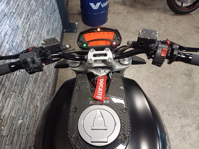 ducati - m-696