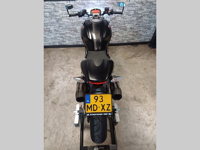 ducati - m-696