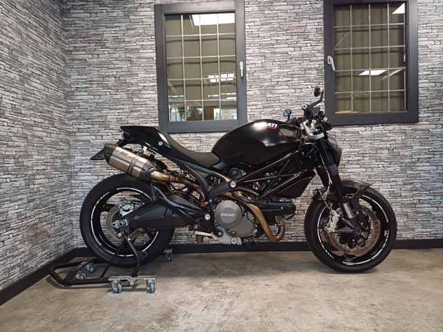 ducati - m-696