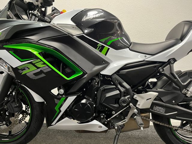 kawasaki - ninja-650
