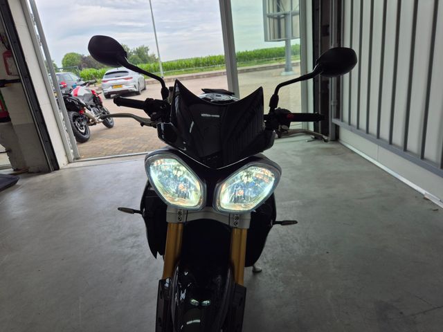 triumph - speed-triple-r