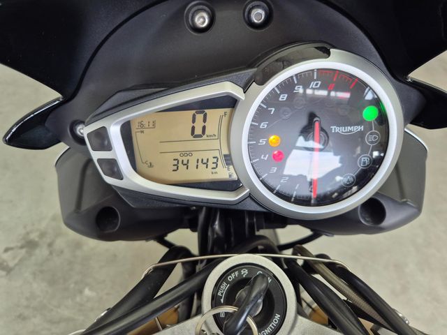 triumph - speed-triple-r