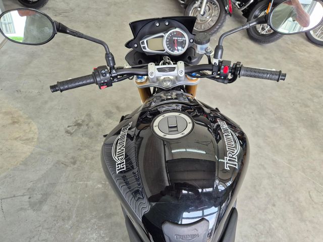triumph - speed-triple-r