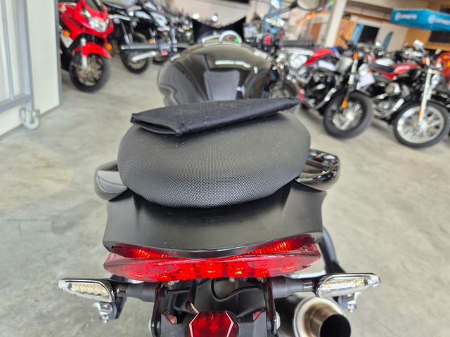 triumph - speed-triple-r