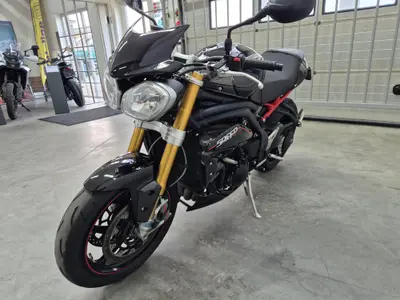TRIUMPH SPEED TRIPLE R – foto 3