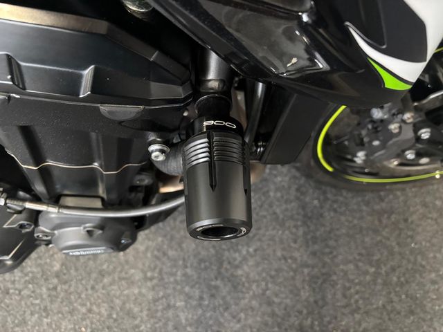 kawasaki - z900
