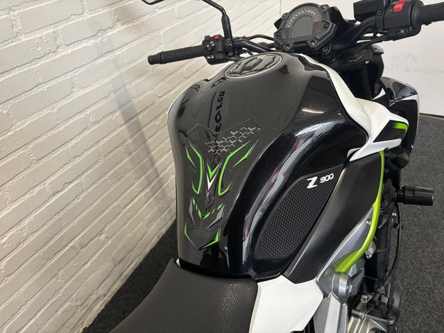 kawasaki - z900