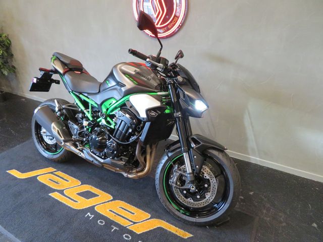 kawasaki - z900