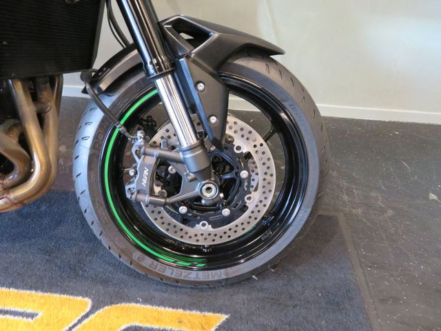 kawasaki - z900