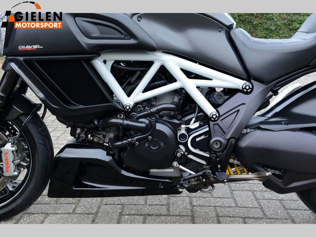 ducati - diavel-carbon