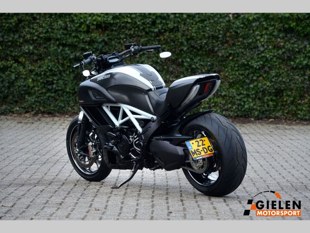 ducati - diavel-carbon
