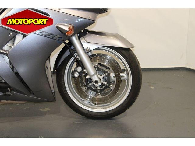 yamaha - fjr-1300