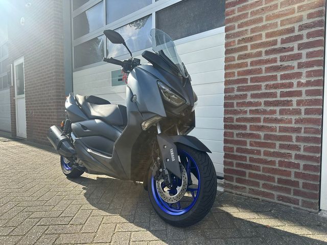yamaha - x-max-300