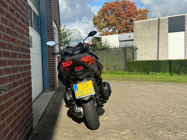 yamaha - x-max-300