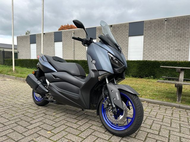 yamaha - x-max-300