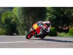 Yamaha XSR 900 GP 2026 nieuw – foto 7 van 7
