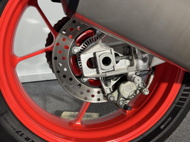 aprilia - tuono--v4-1100-factory