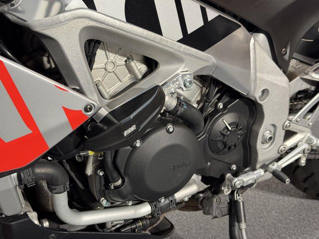 aprilia - tuono--v4-1100-factory