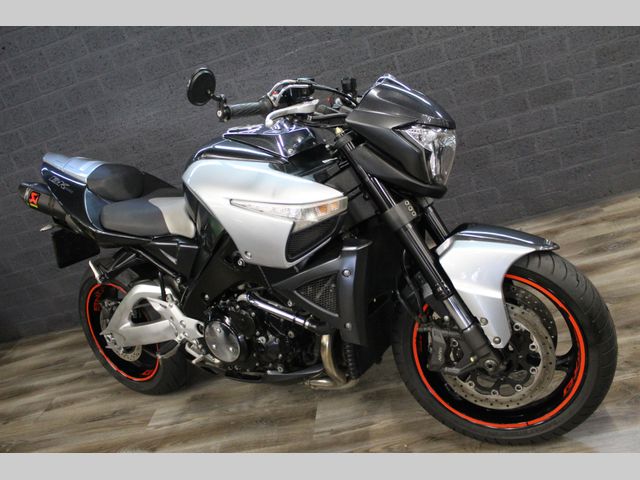 suzuki - b-king-1300