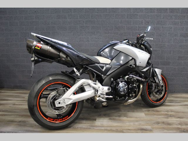 suzuki - b-king-1300