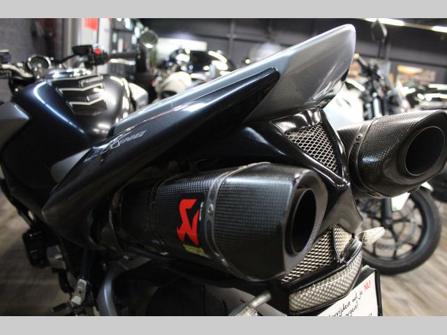 suzuki - b-king-1300