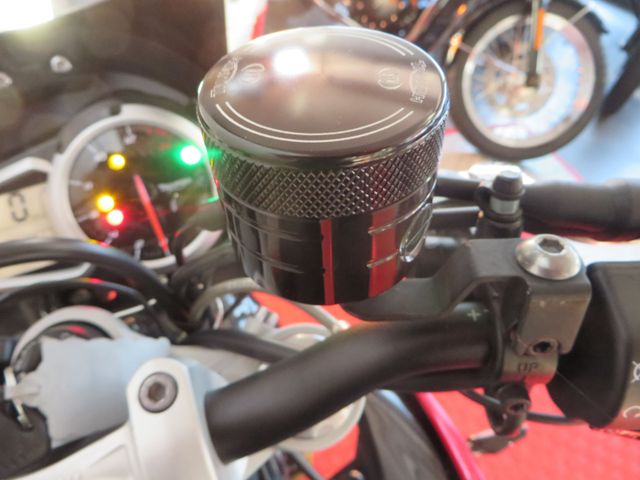 triumph - street-triple-r-abs