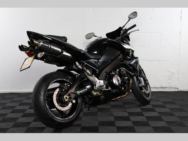 suzuki - b-king-1300
