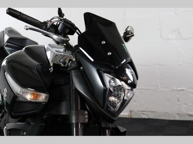 suzuki - b-king-1300