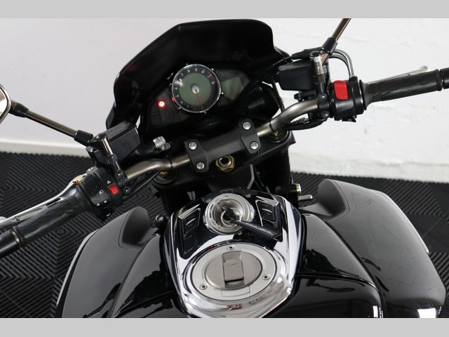 suzuki - b-king-1300