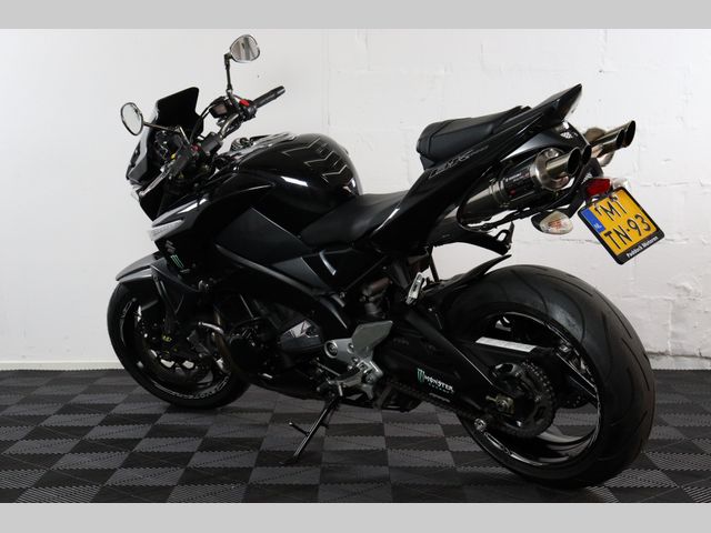suzuki - b-king-1300