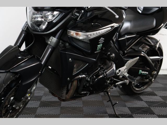 suzuki - b-king-1300