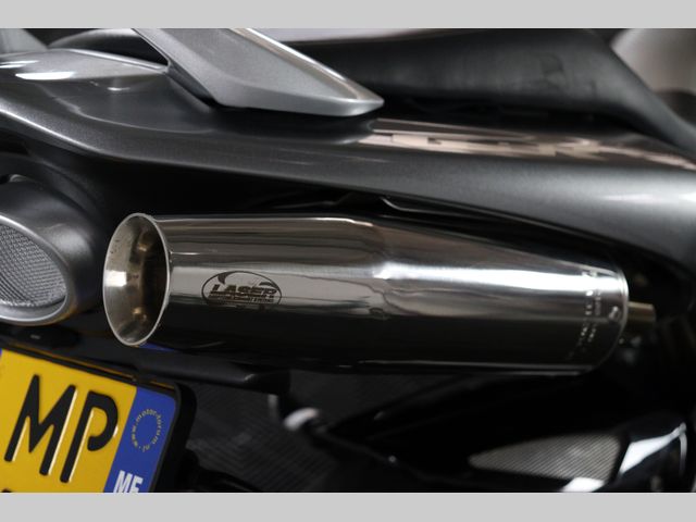 suzuki - gsr-600