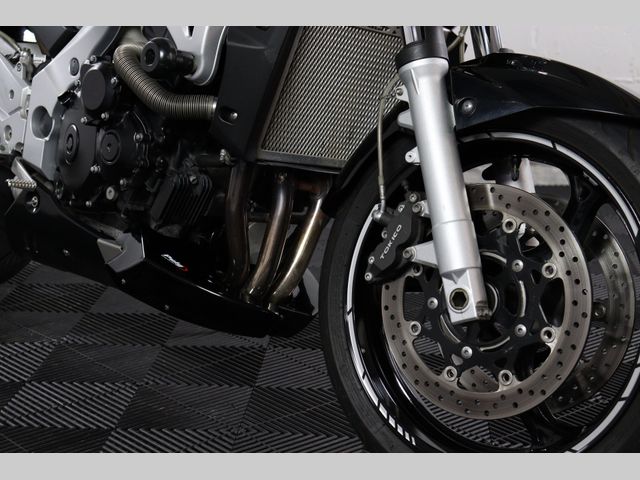 suzuki - gsr-600