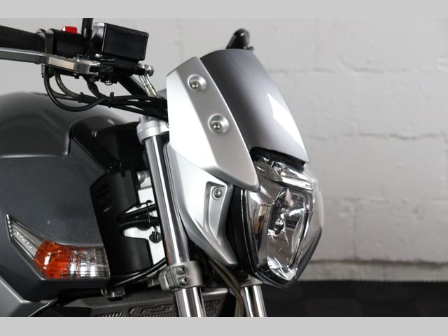 suzuki - gsr-600