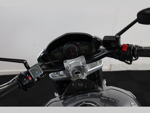 suzuki - gsr-600