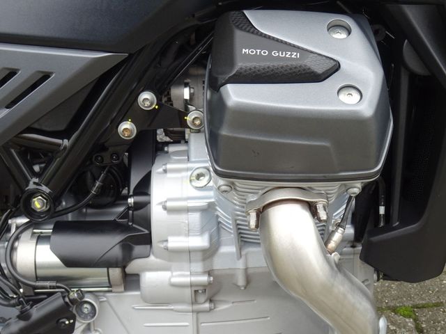 moto-guzzi - stelvio