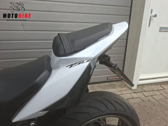 suzuki - gsr-750-a