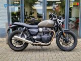 TRIUMPH STREET TWIN