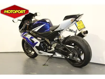 SUZUKI GSX-R 1000 – foto 4