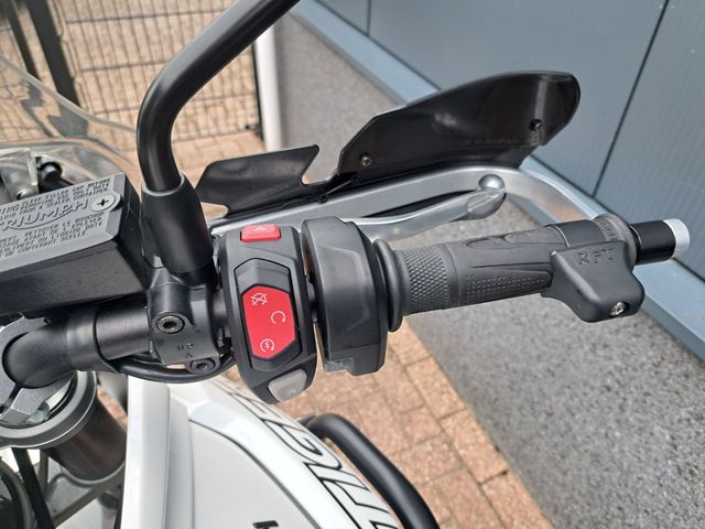 triumph - tiger-800-xrx