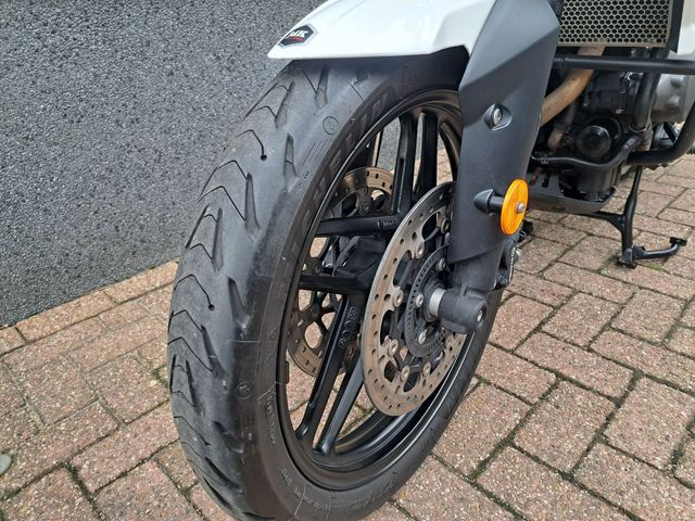 triumph - tiger-800-xrx