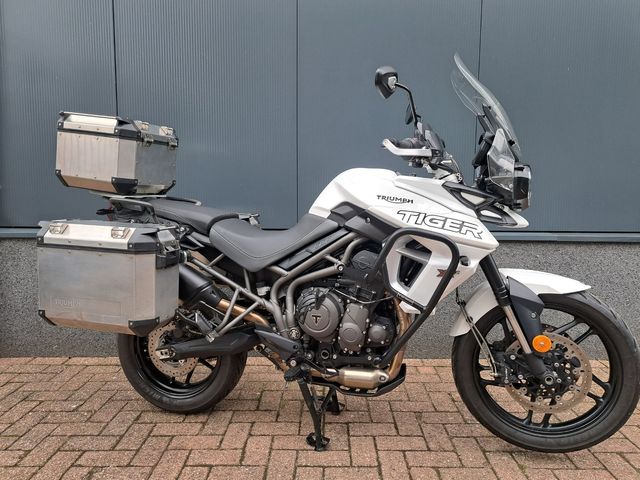 triumph - tiger-800-xrx