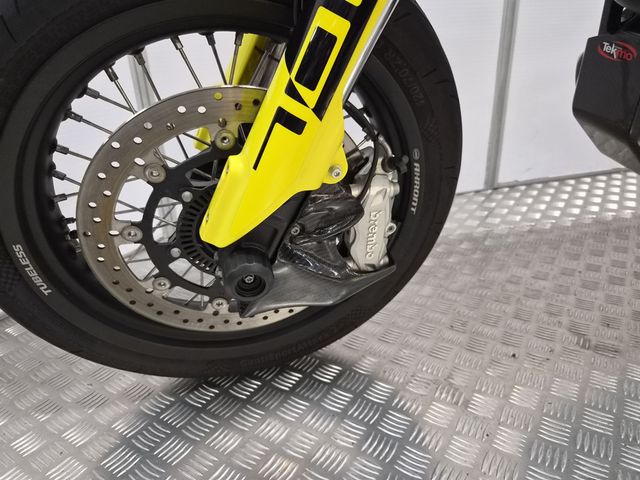 husqvarna - 701-supermoto