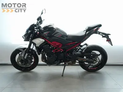 KAWASAKI Z900 – foto 4