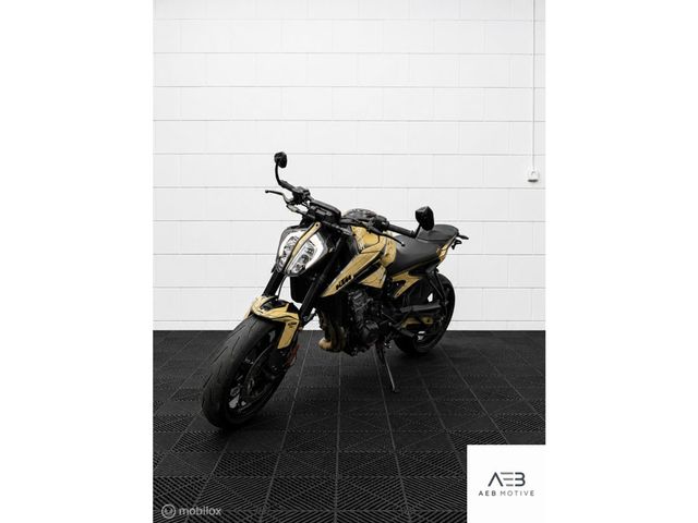 ktm - 890-duke-r