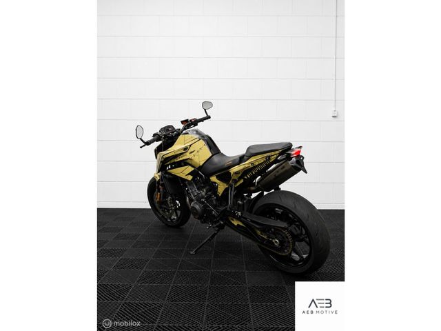 ktm - 890-duke-r