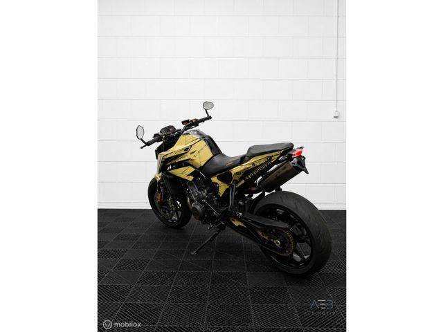 ktm - 890-duke-r